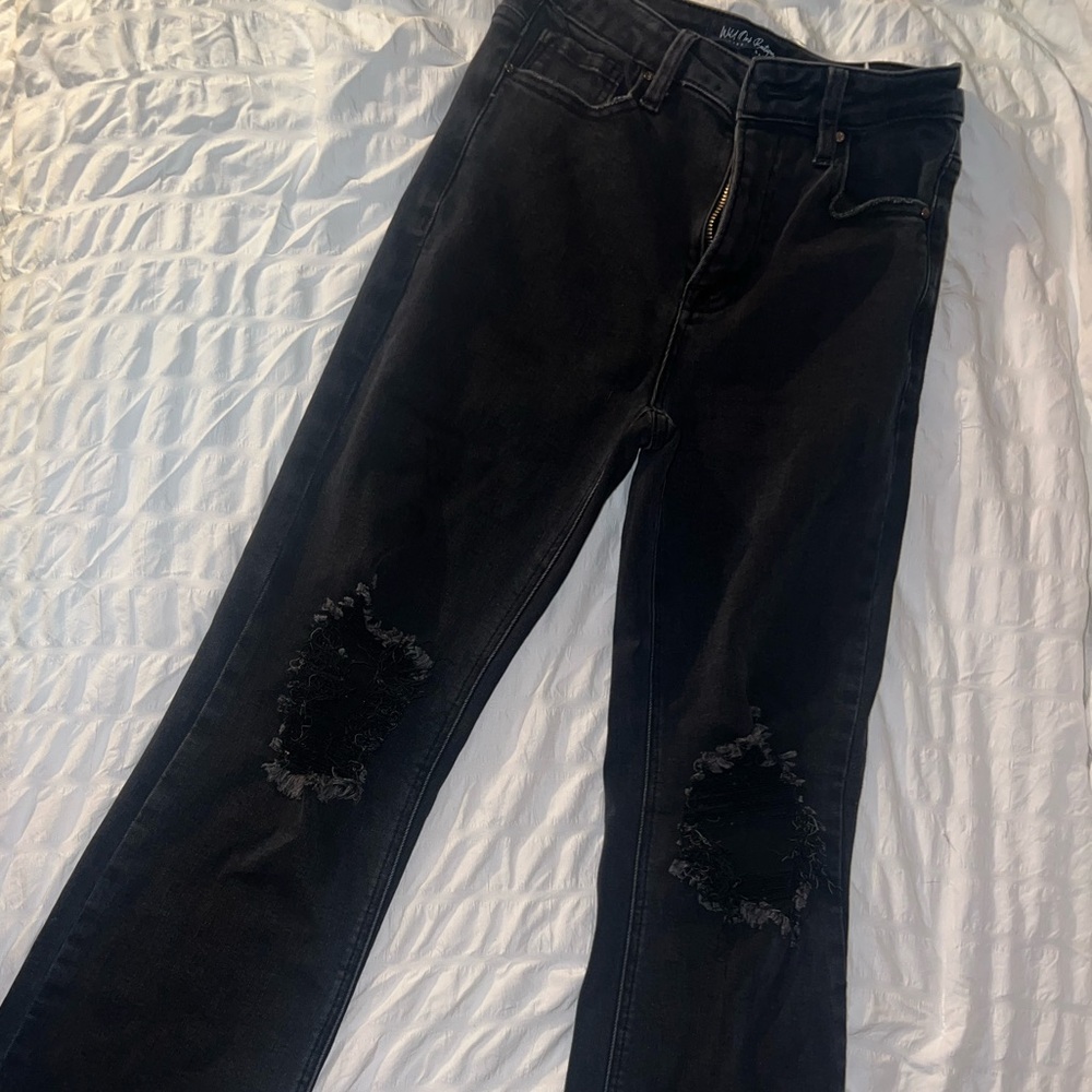 Black Distressed Risen Jeans
